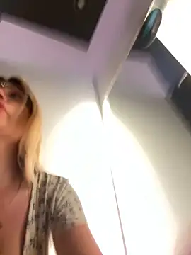 justmila online show from 09/25/25, 11:25