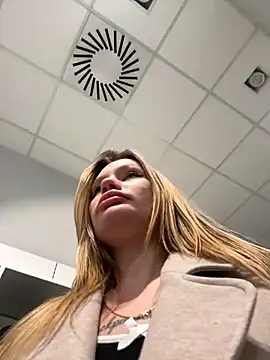 justmila online show from 11/22/25, 12:37