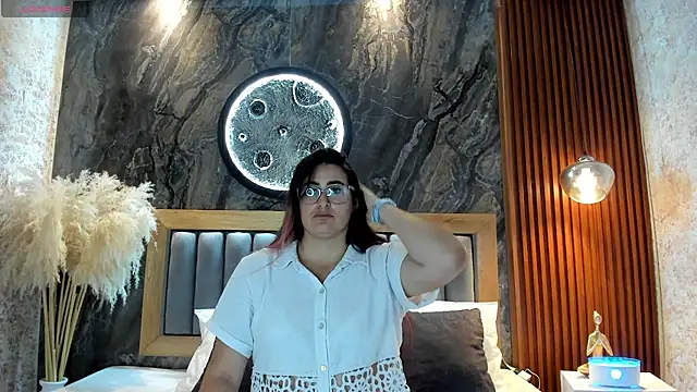 Snapshot of BellaPeers_ chatting on 05/04/26, 11:39 BellaPeers online show from 05/04/26, 11:39