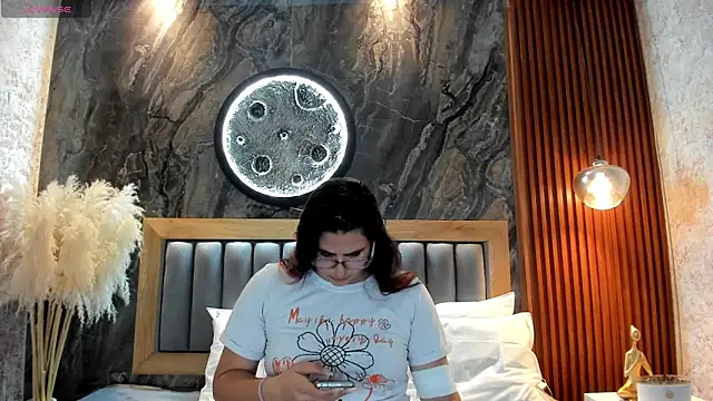 Snapshot of BellaPeers_ chatting on 05/29/26, 10:35 BellaPeers online show from 05/29/26, 10:35