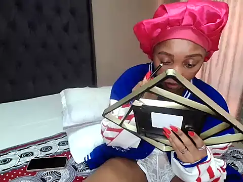 Snapshot of Shria107 chatting on 01/16/25, 09:16 Shria107 online show from 01/16/25, 09:16