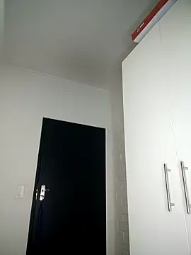 Shria107 online show from 12/17/25, 07:42