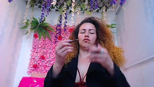 BLONDE SEXYHOT online show from 04/16/26, 07:47