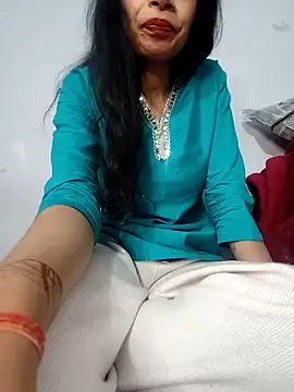 Snapshot of catreena chatting on 03/06/25, 06:37 catreena online show from 03/06/25, 06:37
