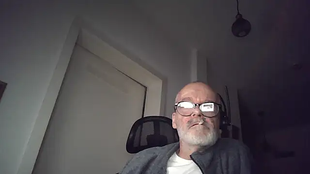 Snapshot of daddys-gh-4you chatting on 02/01/26, 04:44 daddys-gh-4you online show from 02/01/26, 04:44