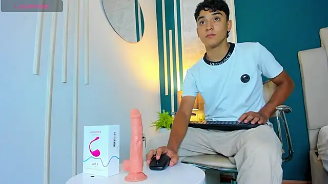 Austin Cardieff online show from 01/08/25, 07:24