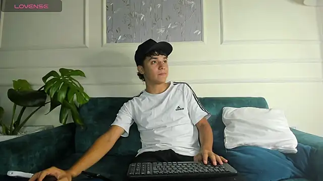 Austin Cardieff online show from 03/06/25, 03:13