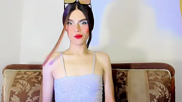 Snapshot of TatiGil chatting on 10/04/25, 04:10 TatiGil online show from 10/04/25, 04:10