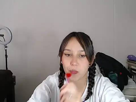 Skarlet Adams28 online show from 03/14/25, 09:21