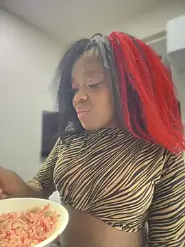 Thyana LS online show from 01/21/25, 01:11