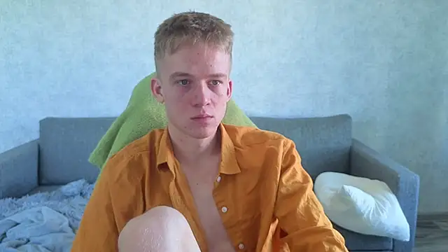 Snapshot of sweetserenity5 chatting on 11/16/25, 06:08 sweetserenity5 online show from 11/16/25, 06:08