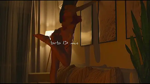 wowmolly online show from 11/19/25, 01:00