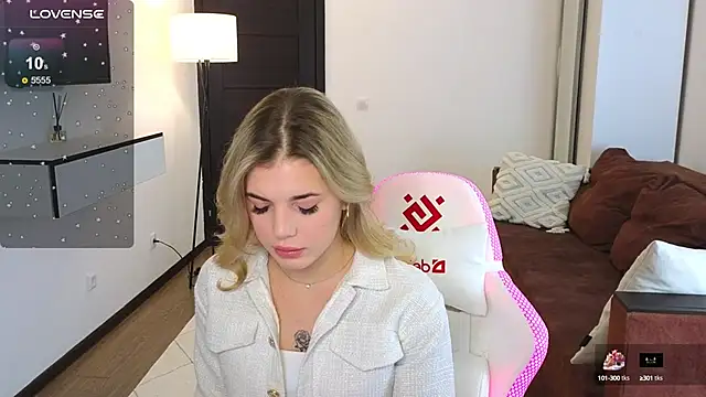 Snapshot of adrianawow1 chatting on 03/13/25, 09:26 adrianawow1 online show from 03/13/25, 09:26