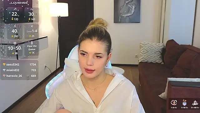 Snapshot of adrianawow1 chatting on 03/19/25, 03:30 adrianawow1 online show from 03/19/25, 03:30