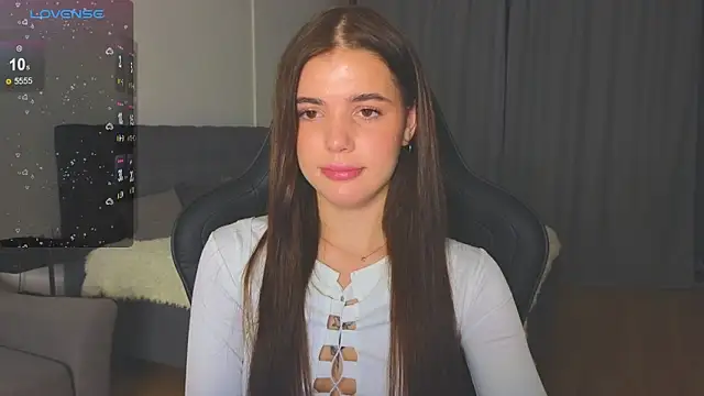 Snapshot of adrianawow1 chatting on 09/18/25, 09:17 adrianawow1 online show from 09/18/25, 09:17