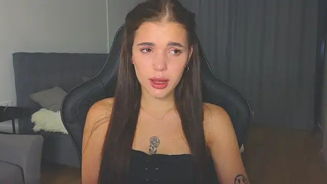 Snapshot of adrianawow1 chatting on 09/20/25, 09:38 adrianawow1 online show from 09/20/25, 09:38