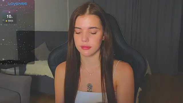 Snapshot of adrianawow1 chatting on 09/24/25, 11:08 adrianawow1 online show from 09/24/25, 11:08