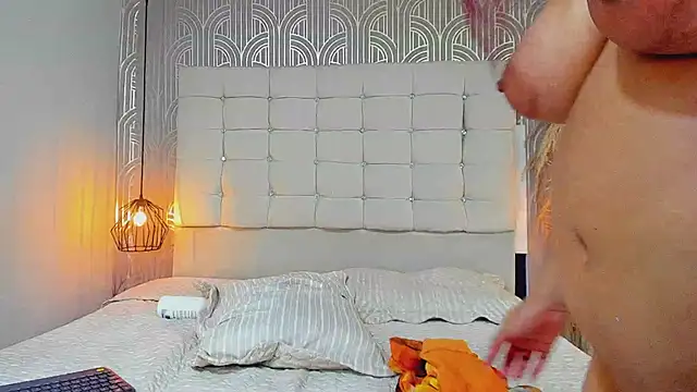 LeylaRangel online show from 02/04/25, 10:10