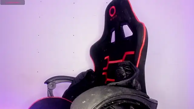 silviamilk online show from 03/31/26, 05:02