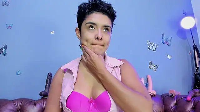 Kaira mosse online show from 11/05/25, 12:16