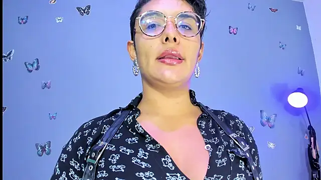 Kaira mosse online show from 11/09/25, 12:36