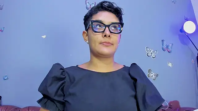 Kaira mosse online show from 11/30/25, 11:36