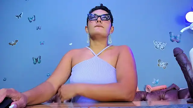 Kaira mosse online show from 12/21/25, 11:39