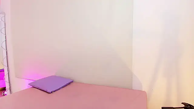 Brendda tay online show from 02/27/25, 09:43