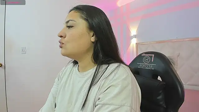 Brendda tay online show from 03/25/26, 03:01