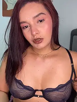Snapshot of Melanyprada chatting on 07/01/26, 04:03 Melanyprada online show from 07/01/26, 04:03