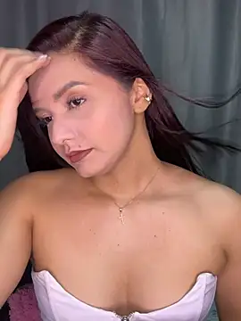 Snapshot of Melanyprada chatting on 07/22/26, 04:37 Melanyprada online show from 07/22/26, 04:37