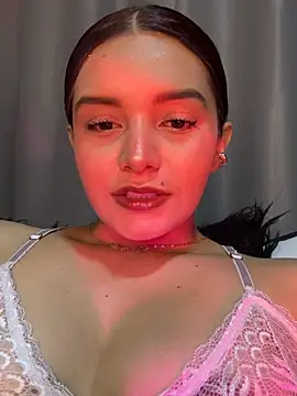 Snapshot of Melanyprada chatting on 07/23/26, 03:59 Melanyprada online show from 07/23/26, 03:59