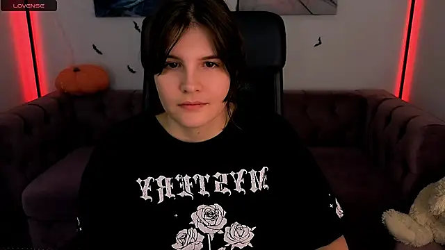 Ruyjin Choi online show from 10/23/25, 10:14