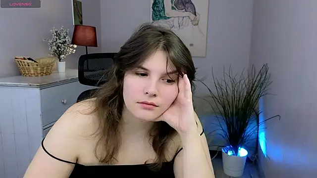 Ruyjin Choi online show from 11/17/25, 10:43