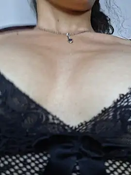 HelenHoltz online show from 11/30/25, 01:31