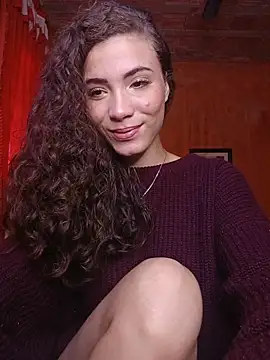 Snapshot of HelenHoltz chatting on 06/12/26, 01:43 HelenHoltz online show from 06/12/26, 01:43