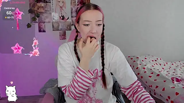 SweetieMollyy online show from 03/18/25, 08:14