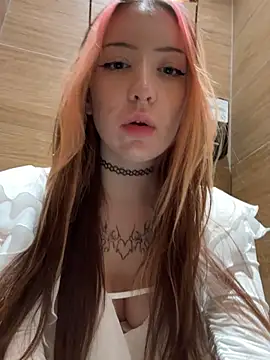 SweetieMollyy online show from 03/19/25, 02:13
