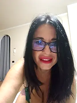 Snapshot of MichelleCara chatting on 09/24/25, 05:22 MichelleCara online show from 09/24/25, 05:22