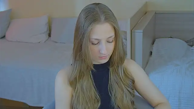 BritneyCruze online show from 04/11/26, 09:46