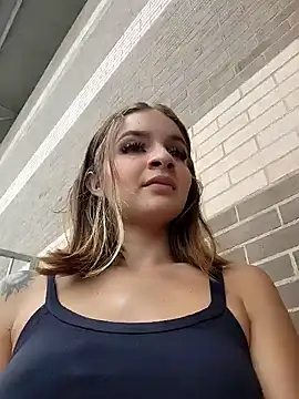 Alicia barbie online show from 01/28/25, 03:35