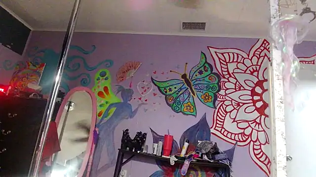 Snapshot of heartz999rene chatting on 10/11/25, 12:10 heartz999rene online show from 10/11/25, 12:10