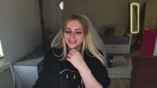 ce leste   online show from 02/13/25, 01:48