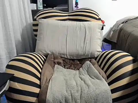 ChunkyMonkey007 online show from 12/04/24, 02:04