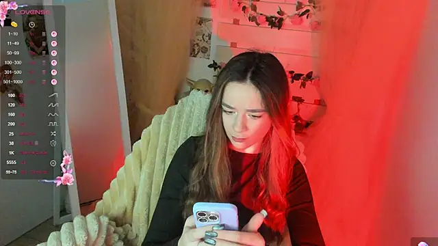 Snapshot of Bella_XO chatting on 05/20/26, 06:41 Bella XO online show from 05/20/26, 06:41