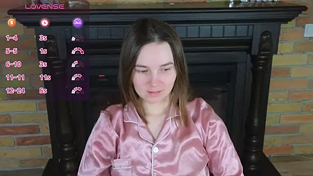 Snapshot of Ellie_Sunset chatting on 04/27/26, 09:18 Ellie Sunset online show from 04/27/26, 09:18