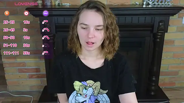 Snapshot of Ellie_Sunset chatting on 06/03/26, 07:55 Ellie Sunset online show from 06/03/26, 07:55