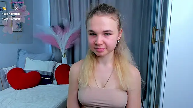 OdetteHarwick online show from 10/17/25, 07:22