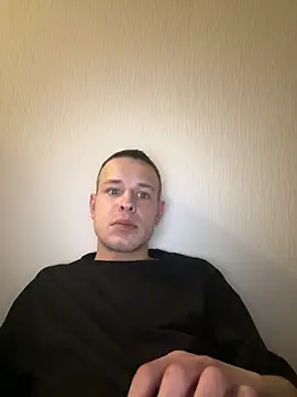 pretty roman online show from 04/20/26, 05:37