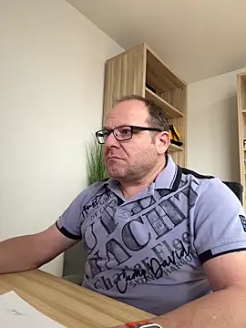 coupleLatinaLovers online show from 12/17/24, 11:39